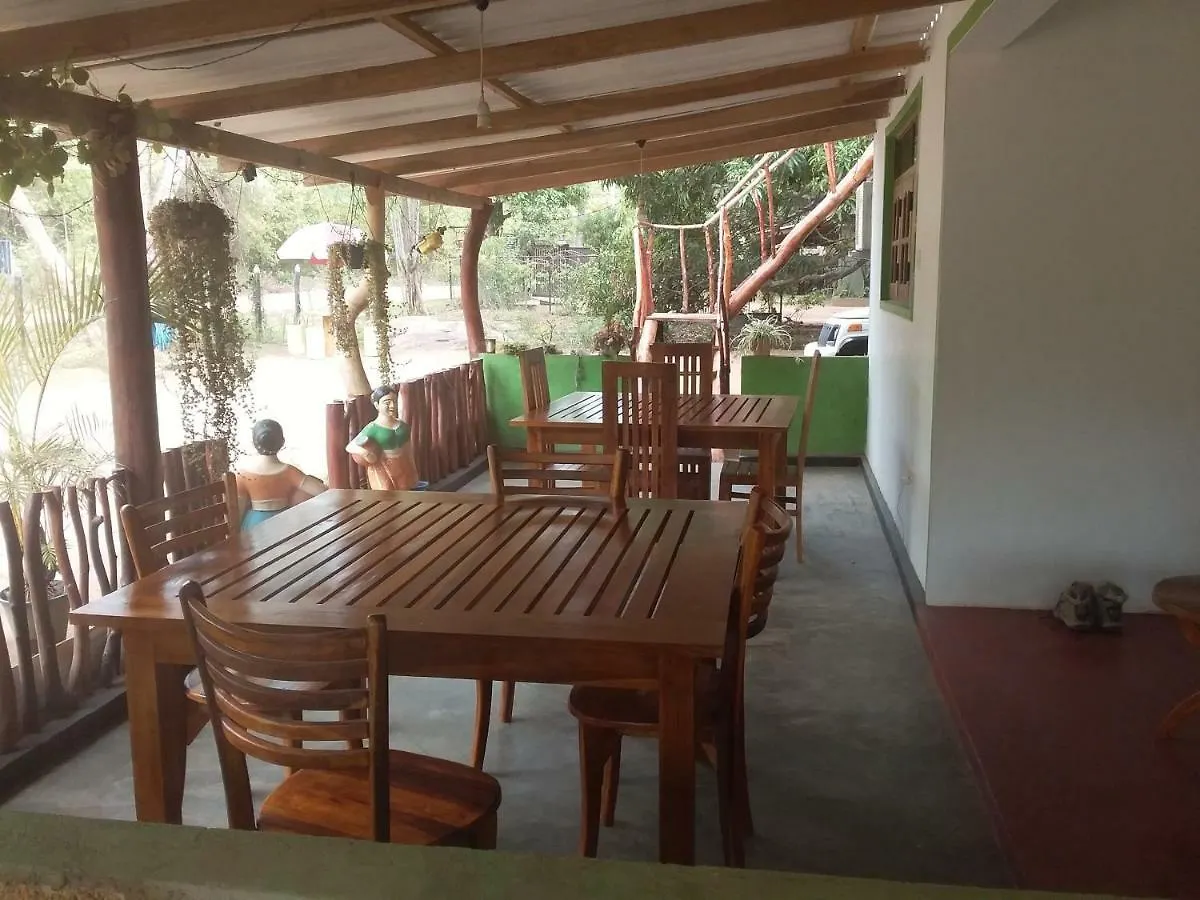 Pidurangala View Home Stay Sigiriya Alloggio in famiglia